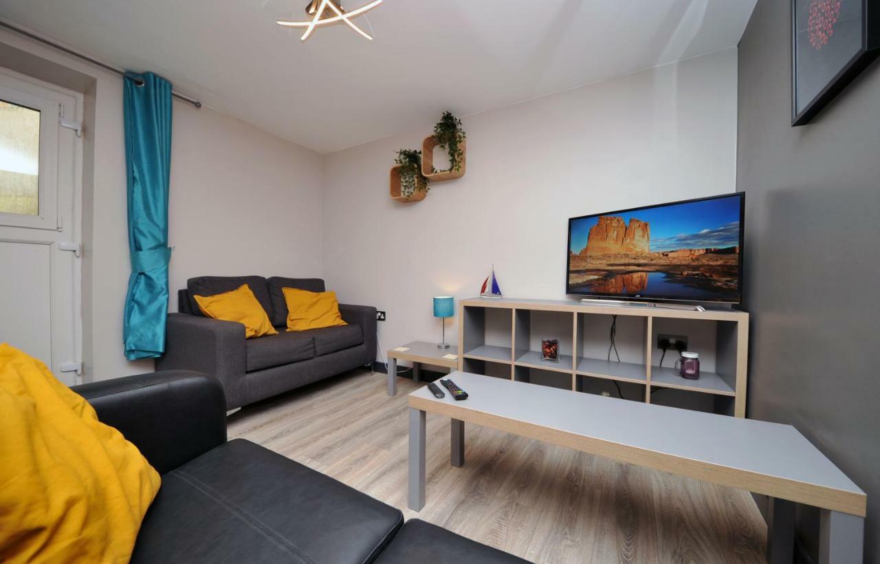 Stone'S Throw City Centre - Tv In Every Bedroom! 斯旺西 外观 照片