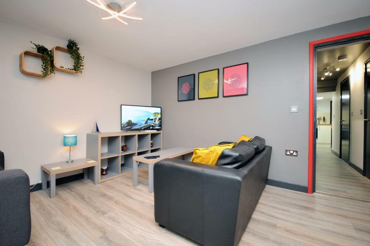Stone'S Throw City Centre - Tv In Every Bedroom! 斯旺西 外观 照片