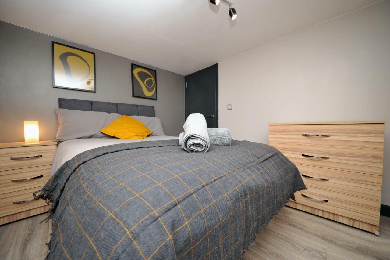 Stone'S Throw City Centre - Tv In Every Bedroom! 斯旺西 外观 照片