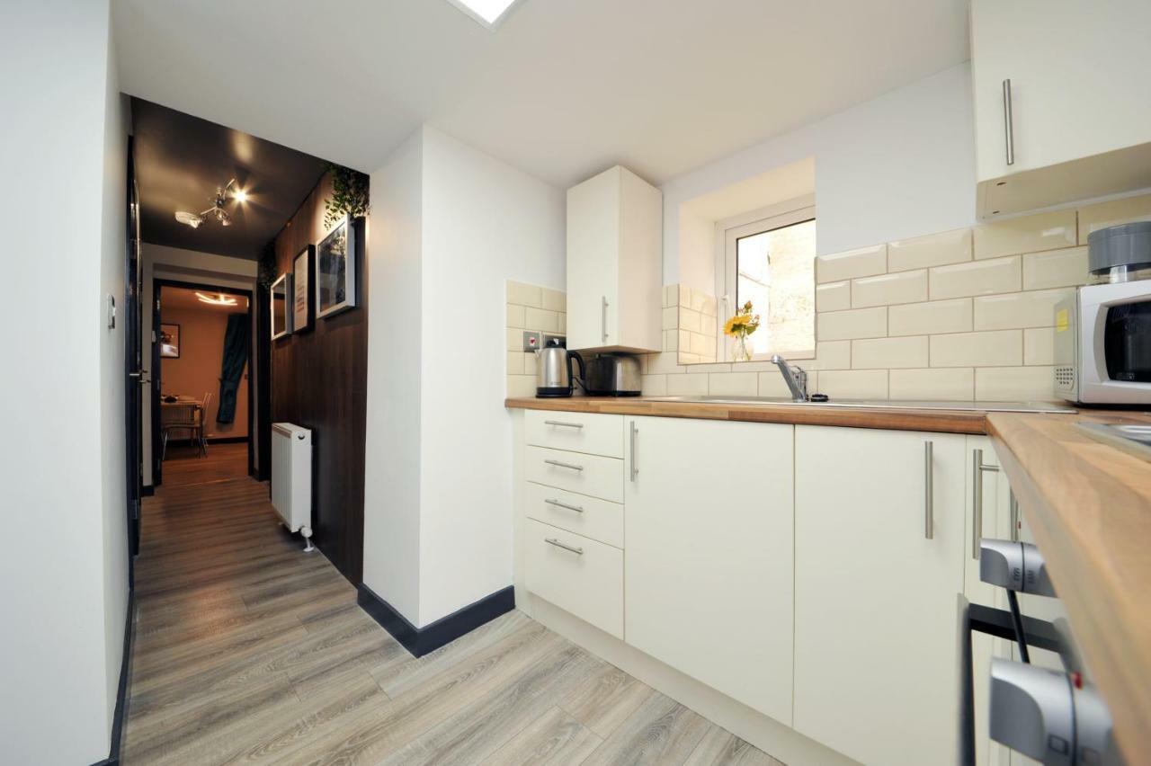 Stone'S Throw City Centre - Tv In Every Bedroom! 斯旺西 外观 照片